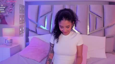 Snapshot of _lanna_jhonson_ chatting on 12.24.24 Lanna online show from 12.24.24