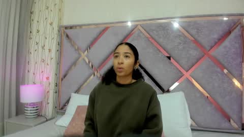Snapshot of _lanna_jhonson_ chatting on 12.31.24 Lanna online show from 12.31.24