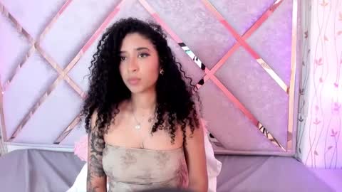 Snapshot of _lanna_jhonson_ chatting on 01.16.25 Lanna online show from 01.16.25