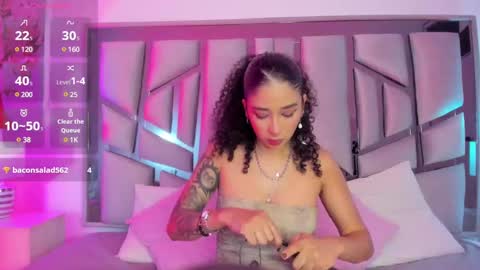 Snapshot of _lanna_jhonson_ chatting on 02.13.25 Lanna online show from 02.13.25