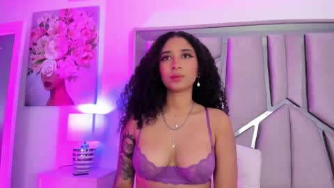 Snapshot of _lanna_jhonson_ chatting on 02.17.25 Lanna online show from 02.17.25