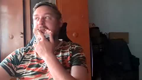 Snapshot of _lastjedi_ chatting on 06.19.26 OBI-WAN online show from 06.19.26