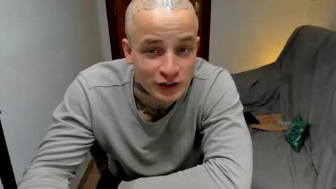 Snapshot of _layne chatting on 05.04.26 Layne online show from 05.04.26