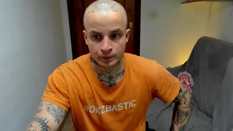 Snapshot of _layne chatting on 05.07.26 Layne online show from 05.07.26