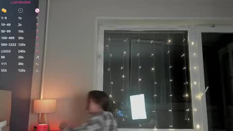 Snapshot of _leksi_ chatting on 12.24.24 leksi online show from 12.24.24