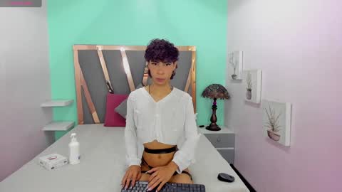 Snapshot of _lemmon_ chatting on 02.06.25  L E M M O N  online show from 02.06.25