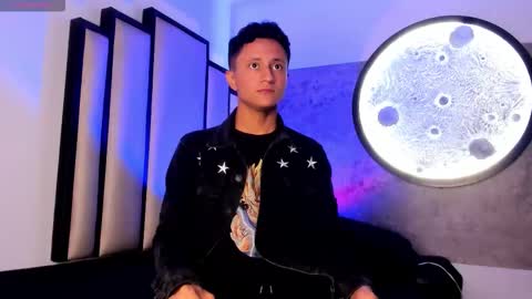 _leohot_ online show from 11.07.25