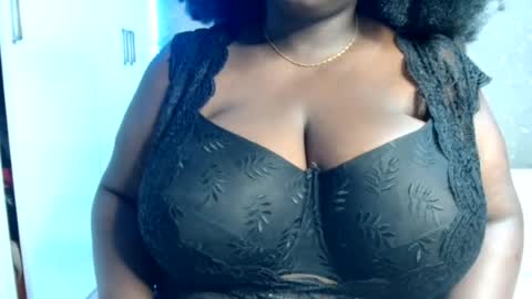 Snapshot of _licious_ chatting on 07.16.26 Licious online show from 07.16.26