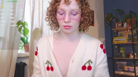 Salome   Lovense always on from 5 tk   My content and your custom requests  online show from 01.12.25