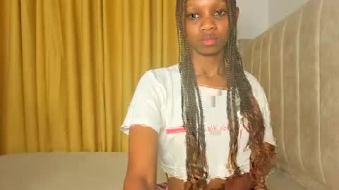 Snapshot of _littlevenus chatting on 11.29.25 Littlevenus online show from 11.29.25