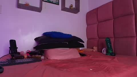 Lorrayne online show from 02.13.25