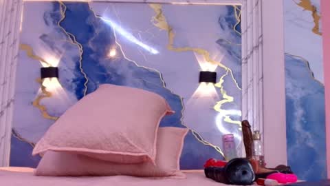 Lorrayne online show from 10.02.25