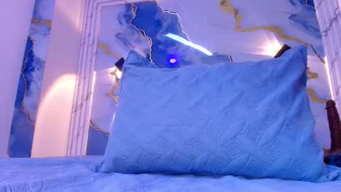 Lorrayne online show from 11.19.25