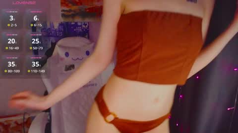 Snapshot of _lovelylu_ chatting on 05.22.26 Lu online show from 05.22.26