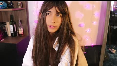 Snapshot of _lucy_white_ chatting on 12.09.24 Lucy online show from 12.09.24