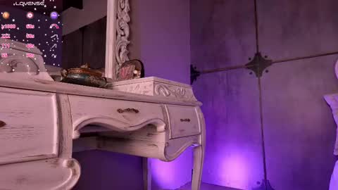 Snapshot of _luna_dupont_ chatting on 03.06.25  Luna  online show from 03.06.25