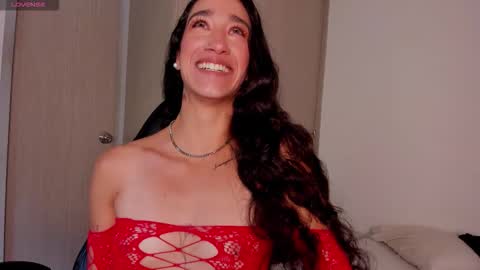 Snapshot of _luna_dupont_ chatting on 10.28.25  Luna  online show from 10.28.25