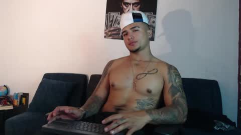 Snapshot of _luxury_23 chatting on 05.06.26 STIVEN online show from 05.06.26