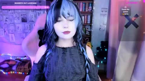 Mia online show from 04.27.26