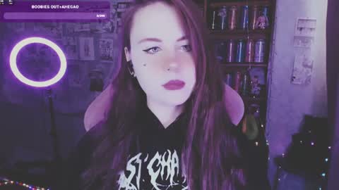 Snapshot of _m_o_n_s_t_e_r_e_n_e_r_g_y_ chatting on 06.15.26 Mia online show from 06.15.26