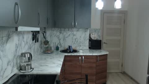 Kate online show from 02.23.25