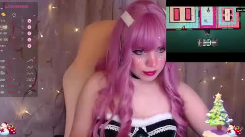 Snapshot of _marcelline_ chatting on 12.24.24 Kira online show from 12.24.24