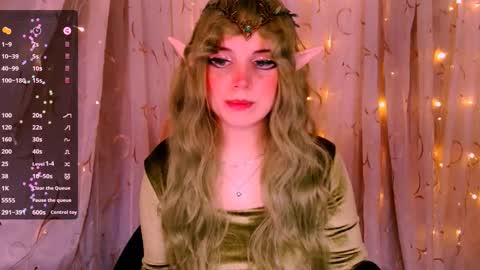Snapshot of _marcelline_ chatting on 09.24.25 Kira online show from 09.24.25