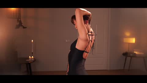 Snapshot of _mariarty_ chatting on 10.30.25 Marie -   -25 discount online show from 10.30.25