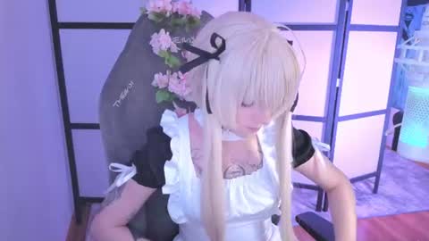 Snapshot of _mariko_ chatting on 06.08.26 Mariko online show from 06.08.26