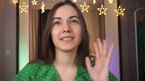  Gwen  online show from 12.14.24