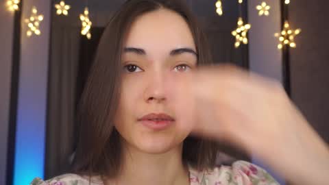  Gwen  online show from 12.24.24