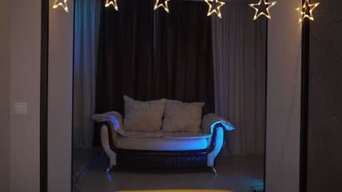  Gwen  online show from 01.14.25