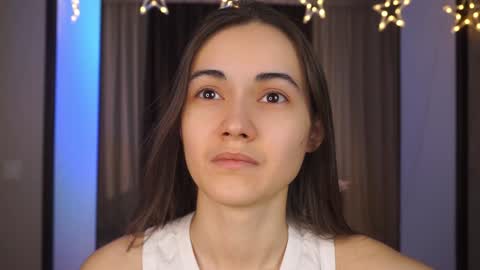  Gwen  online show from 02.04.25