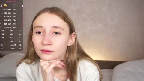  Gwen  online show from 09.21.25