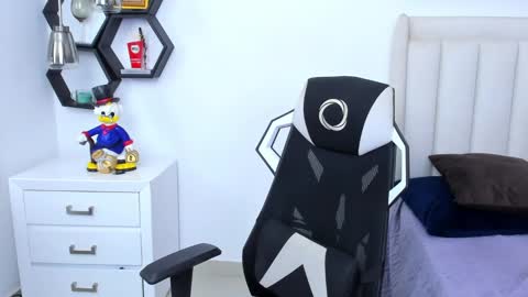 _matthew_santos_ online show from 02.03.25