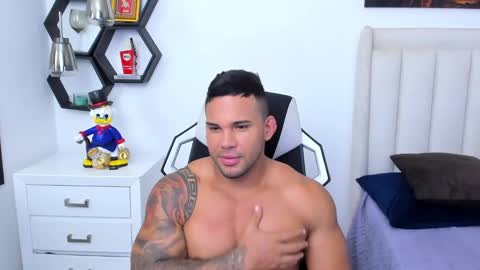 _matthew_santos_ online show from 02.04.25