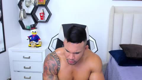 _matthew_santos_ online show from 02.04.25