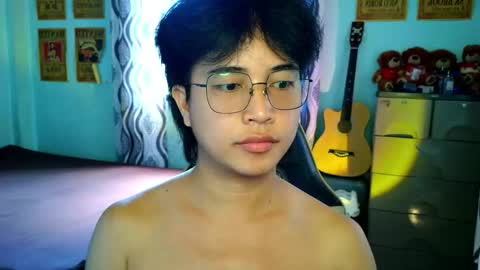 Snapshot of _maxurbate chatting on 12.21.25 MAX Dont forget to follow online show from 12.21.25