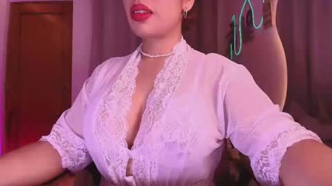 Snapshot of _megan_akbar chatting on 03.22.26 Marce online show from 03.22.26