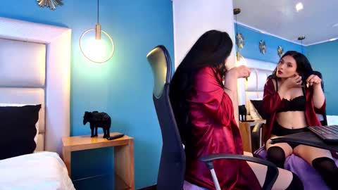 Mia online show from 10.30.25