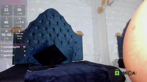 Snapshot of _mia_milf_ chatting on 10.03.25 _mia_milf_ online show from 10.03.25