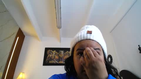  Mia  online show from 11.17.25