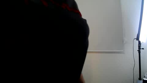  Mia  online show from 12.16.25