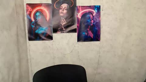 Mia online show from 10.08.25