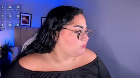Snapshot of _michel_bbw chatting on 05.26.26 michel online show from 05.26.26
