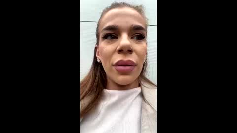 AstrideVonTeese online show from 09.25.25