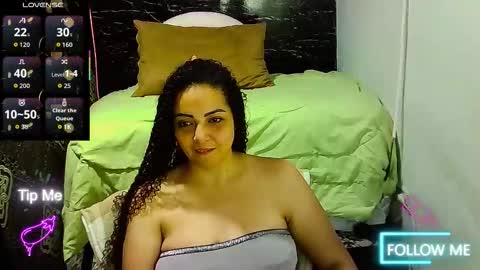 Snapshot of _milf_naughty chatting on 02.20.26 _milf_naughty online show from 02.20.26