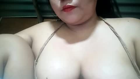 Snapshot of _milkytitsmomxx_ chatting on 05.09.26 _milkytitsmomxx_ online show from 05.09.26