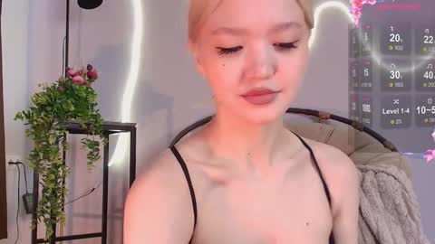 Kim online show from 09.18.25