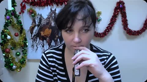 Snapshot of _miranda_sun chatting on 12.28.24 Miranda online show from 12.28.24